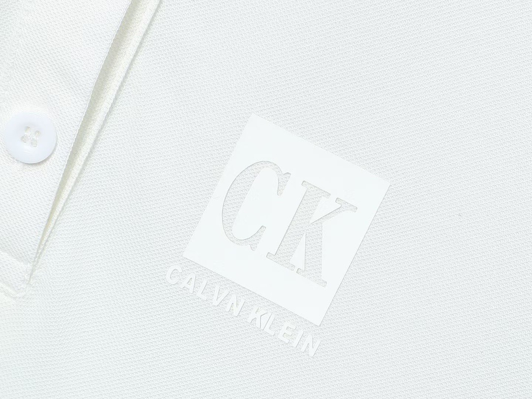 Calvin Klein T-Shirts